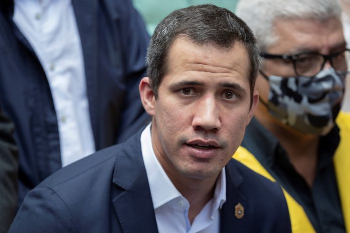 Guaidó: “Lo que le hacen a Gilber Caro pretende generar terror a los que luchamos”