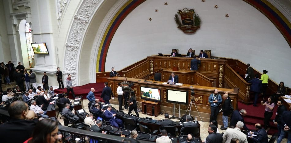 Participar o boicotear, el debate que ronda a la Asamblea Nacional venezolana