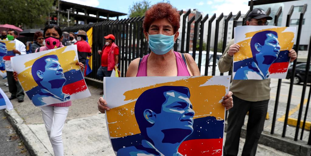 Rechazan la inscripción a distancia de Rafael Correa como candidato a vicepresidente de Ecuador