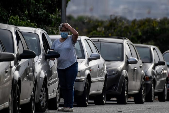 Refinerías inoperativas: en lo inmediato no hay opción de solventar la escasez de gasolina