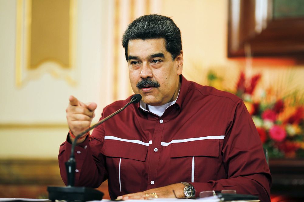 Alto funcionario de Trump intentó negociar en secreto la salida de Maduro, según Bloomberg