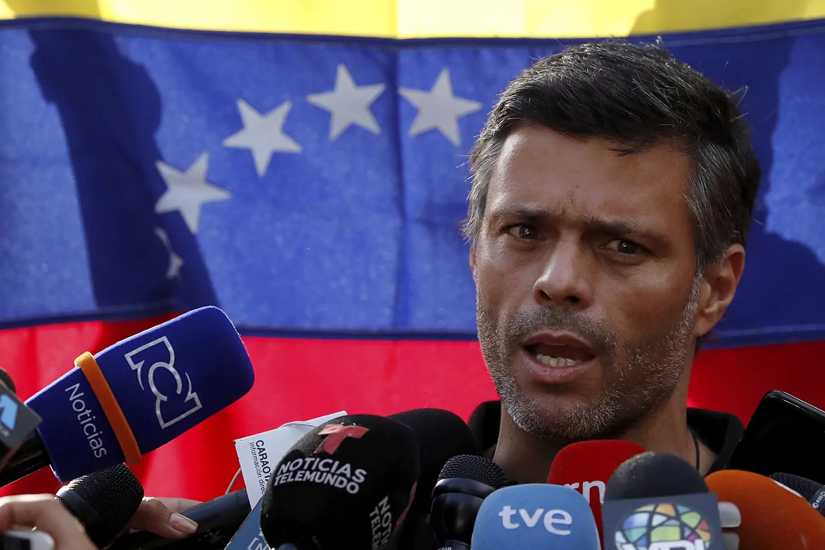 Leopoldo López abandona la embajada española en Caracas