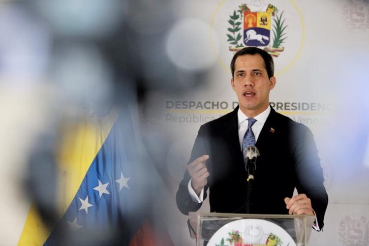 Consulta de Guaidó inicia el día antes del fraude de Maduro y se extiende por una semana