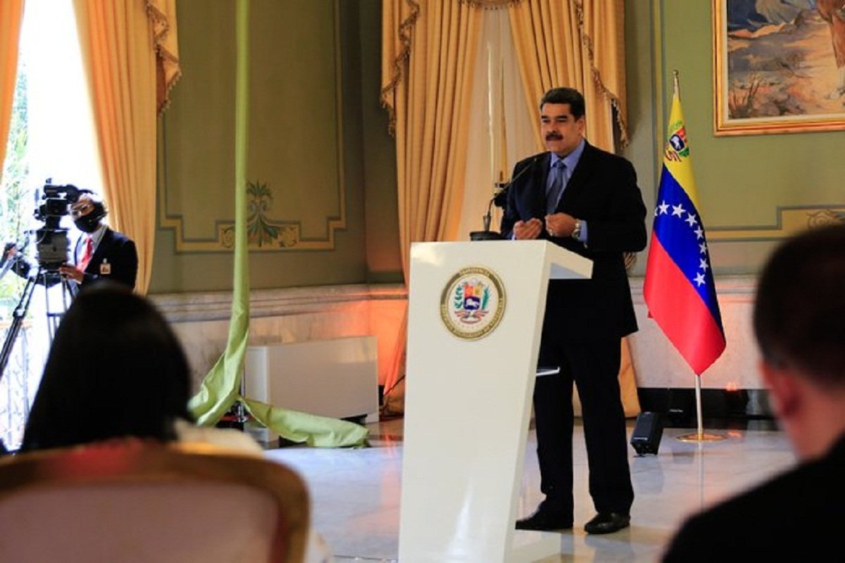 Venezuela tiene reservas de gasolina solo para 20 días, según Maduro