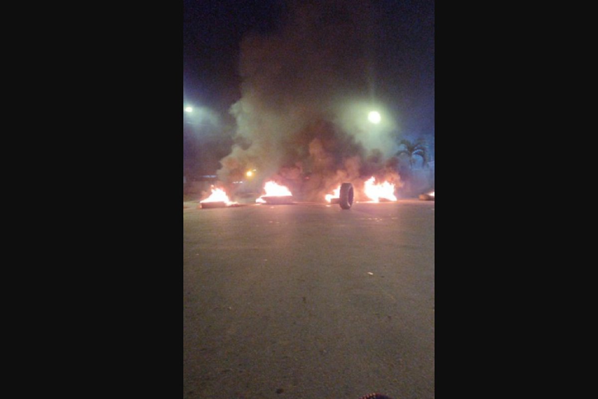 (8:40 pm) Protestan en Guaspati en Bolívar por falta de gasolina