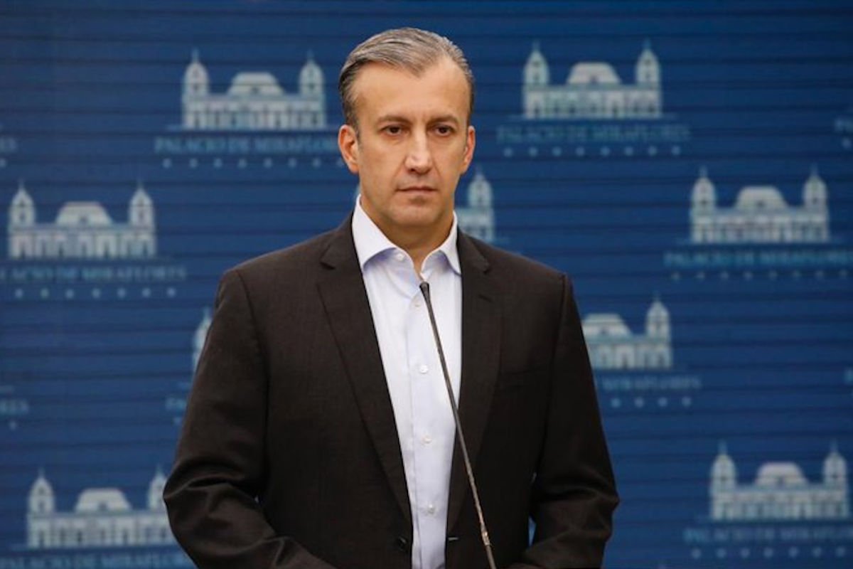 El Aissami: E/S que no abra mañana a las 6:00 a.m. será tomada y se revocará su concesión