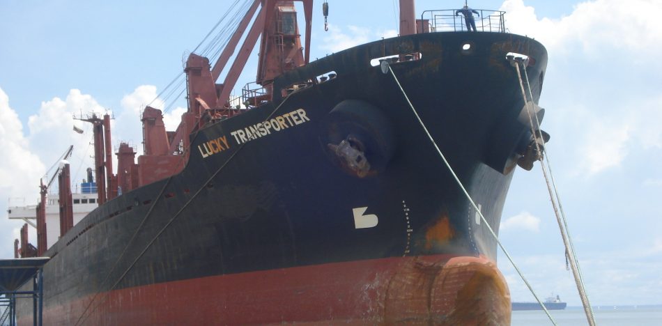 Tercer buque con gasolina iraní entra en aguas venezolanas evadiendo sanciones