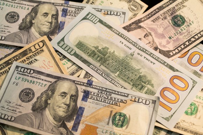 Con un aumento diario superior a 45.000 bolívares, el dólar superó los 600.000