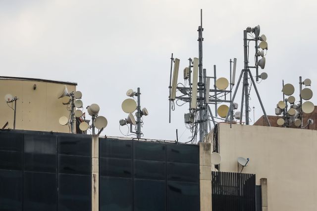 Aumentan costos de servicios de Internet y telefonía fija