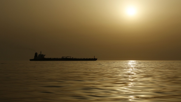Iran Sends Ship to Load Venezuela Oil in Defiance of Sanctions –
