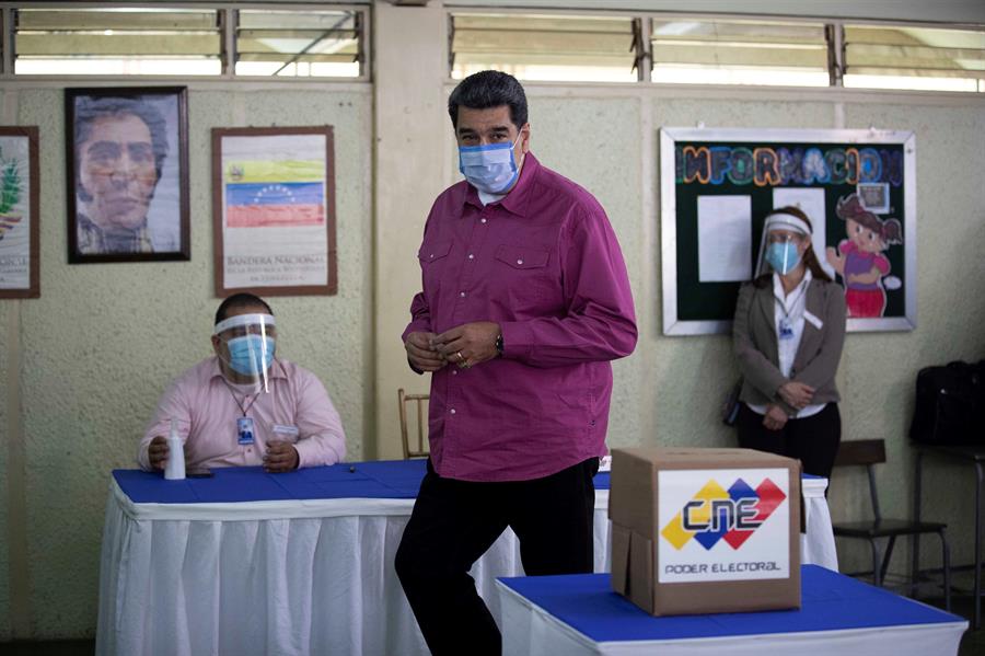Cambio de centro de votación a última hora demuestra el miedo de Maduro al pueblo