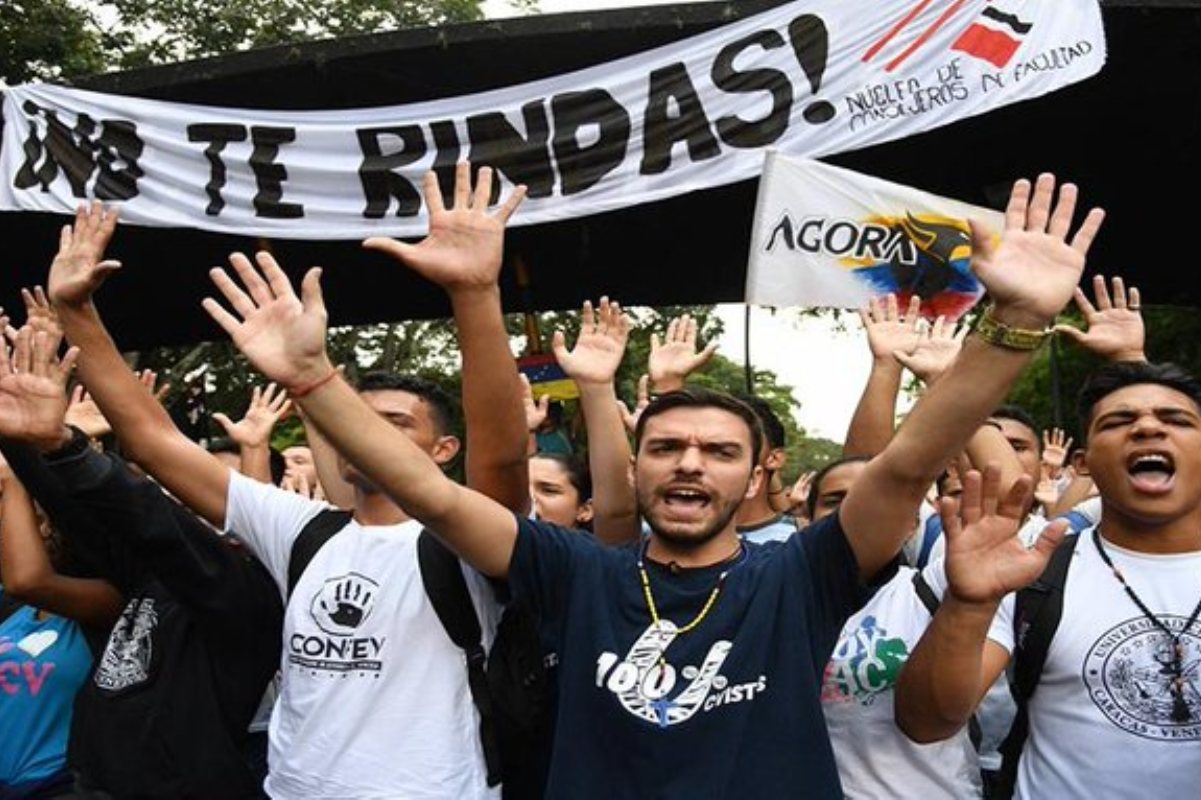 Efe: Los universitarios en Venezuela, entre la informalidad y la migración