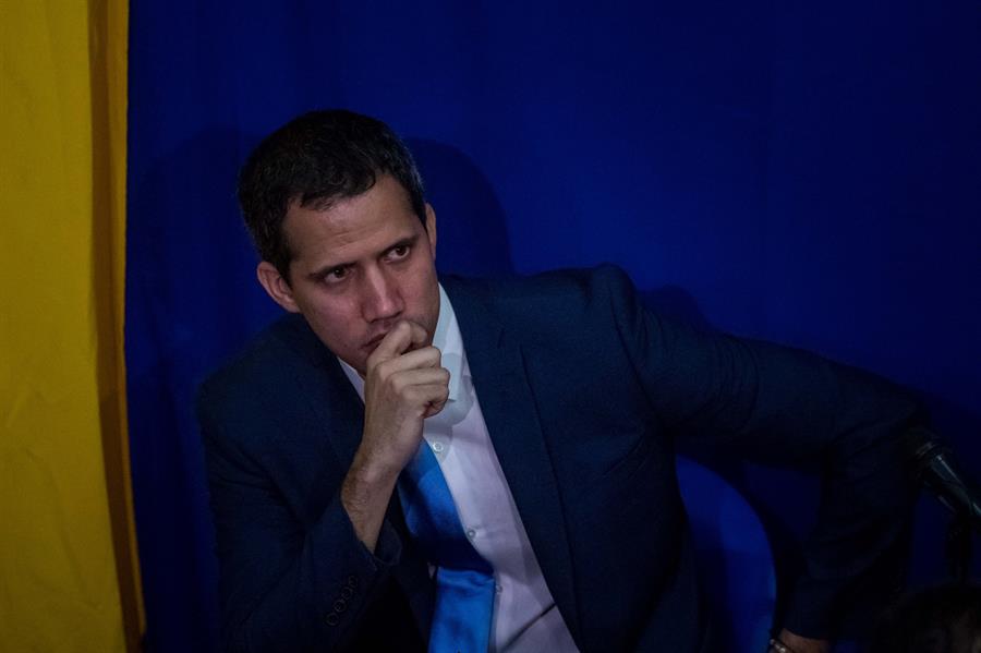 Nueva renuncia diplomática sacude el gabinete de Guaidó