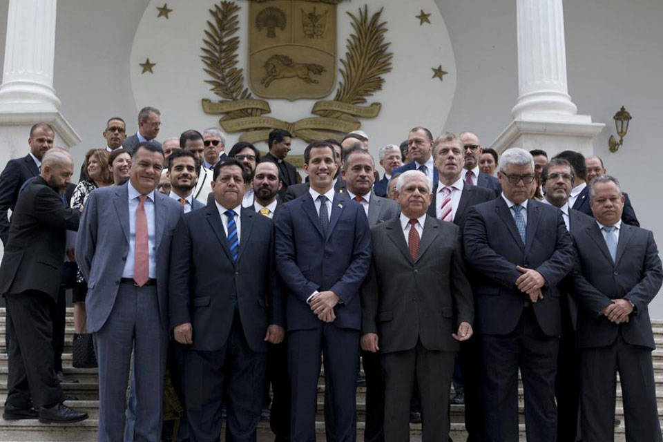 ¿Precaución, miedo o determinación? Miembros de la AN saliente suprimen su identificación como diputados en redes sociales