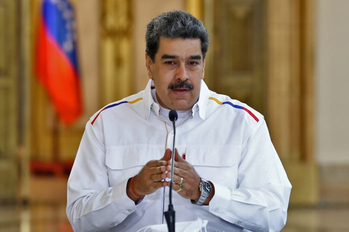 Bloomberg: Maduro traspasa empresas expropiadas y quebradas a inversionistas privados