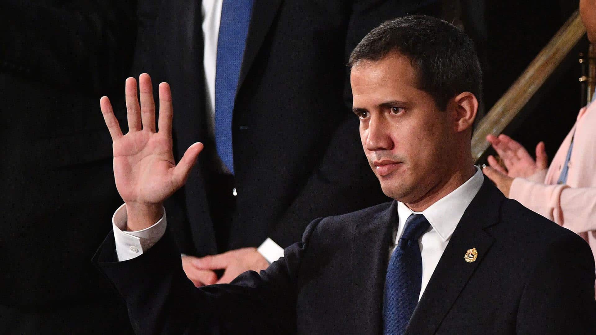 Guaidó aborda con el ministro de Exteriores de Canadá la crisis en Venezuela