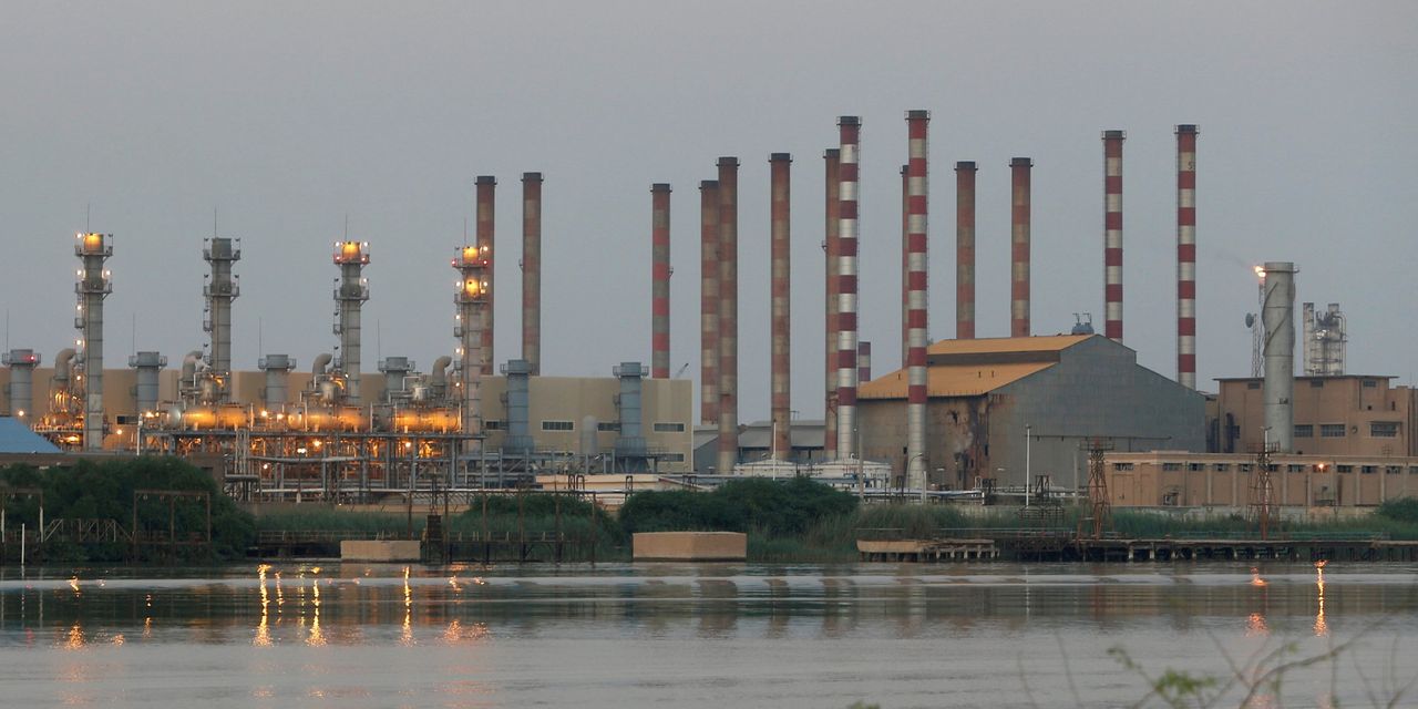 China Buys More Iranian and Venezuelan Oil, in a Test for Biden