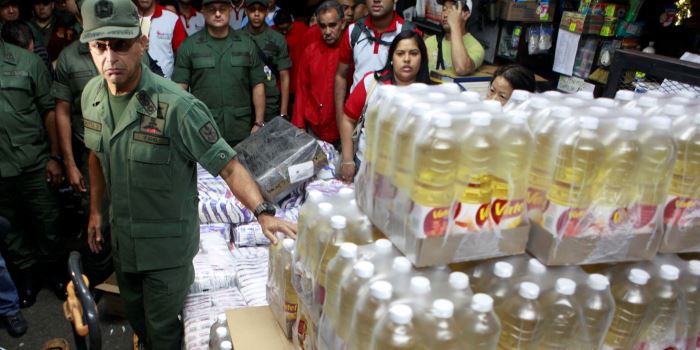 Economía venezolana retrocede 70 años con controles socialistas