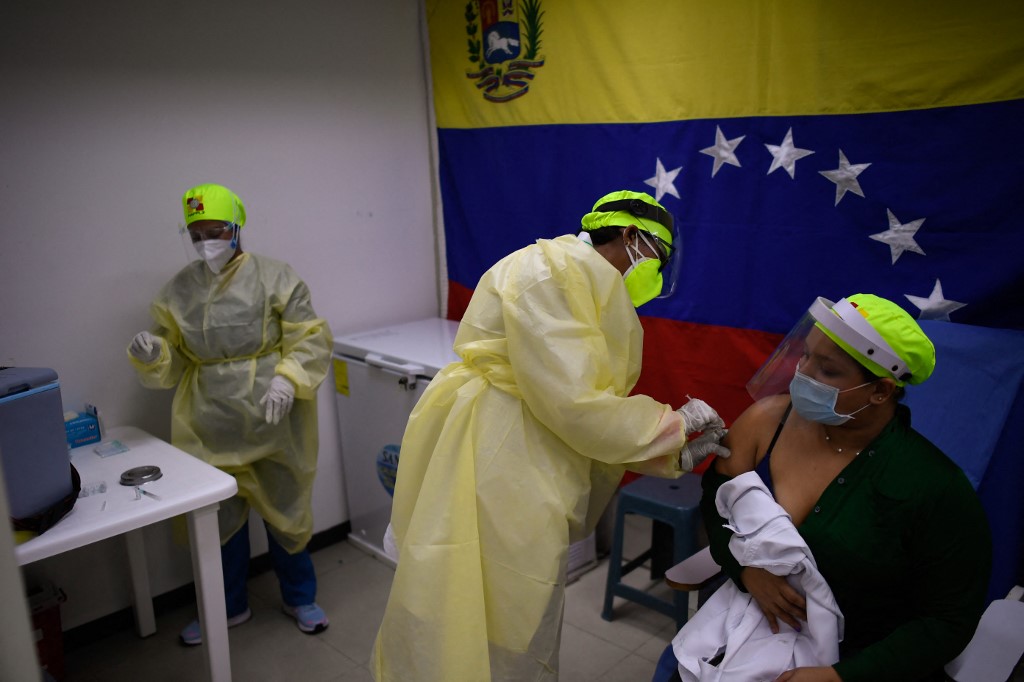 “No se puede esperar más tiempo”: los obispos piden al régimen de Maduro que se vacune a todos sin discriminar ni experimentar