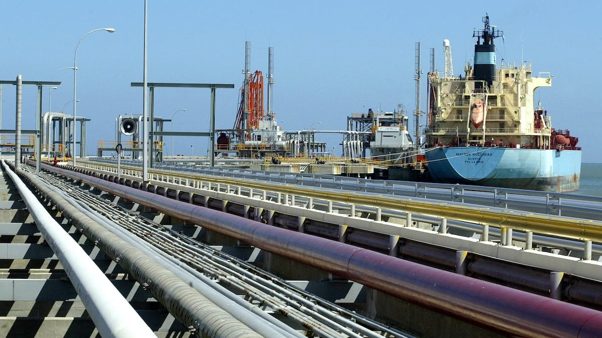 Argus: Pdvsa lucha por cargar petróleo antes del impuesto chino